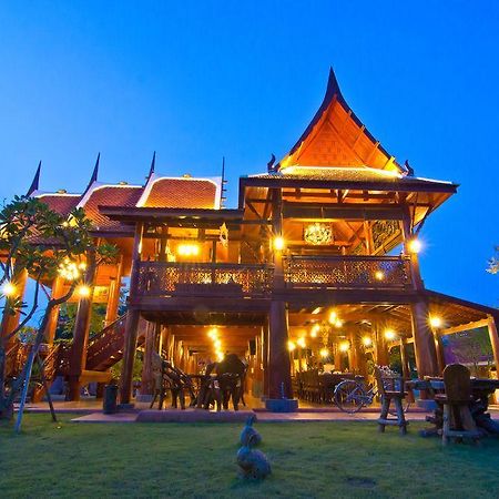 Bueng Bua Thong Resort Ban Huai Yai Exterior foto